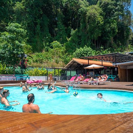 Base Party Hostel Ao Nang Екстериор снимка