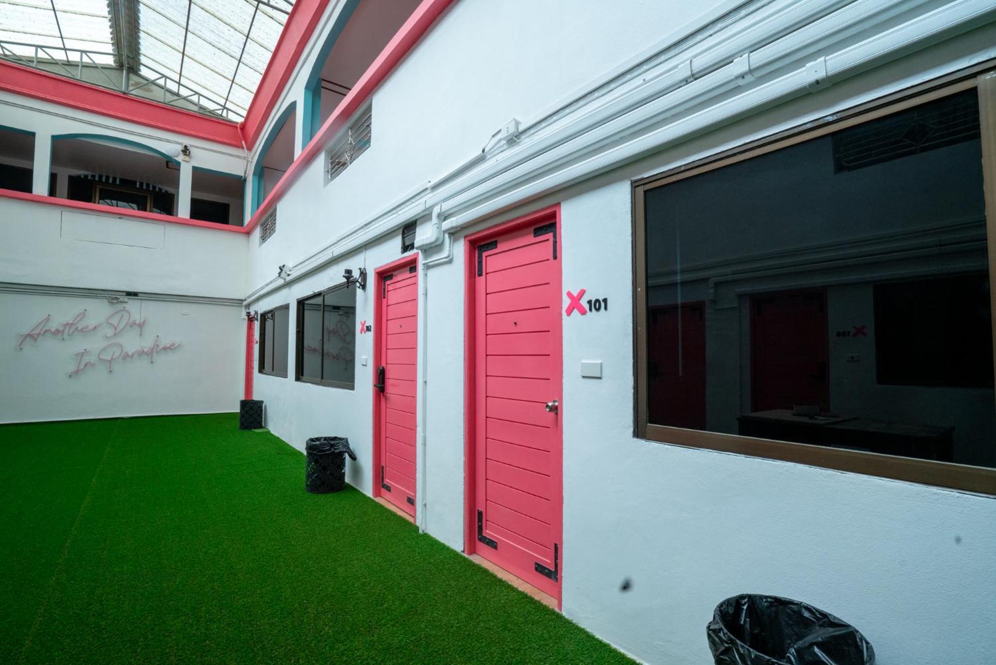 Base Party Hostel Ao Nang Екстериор снимка