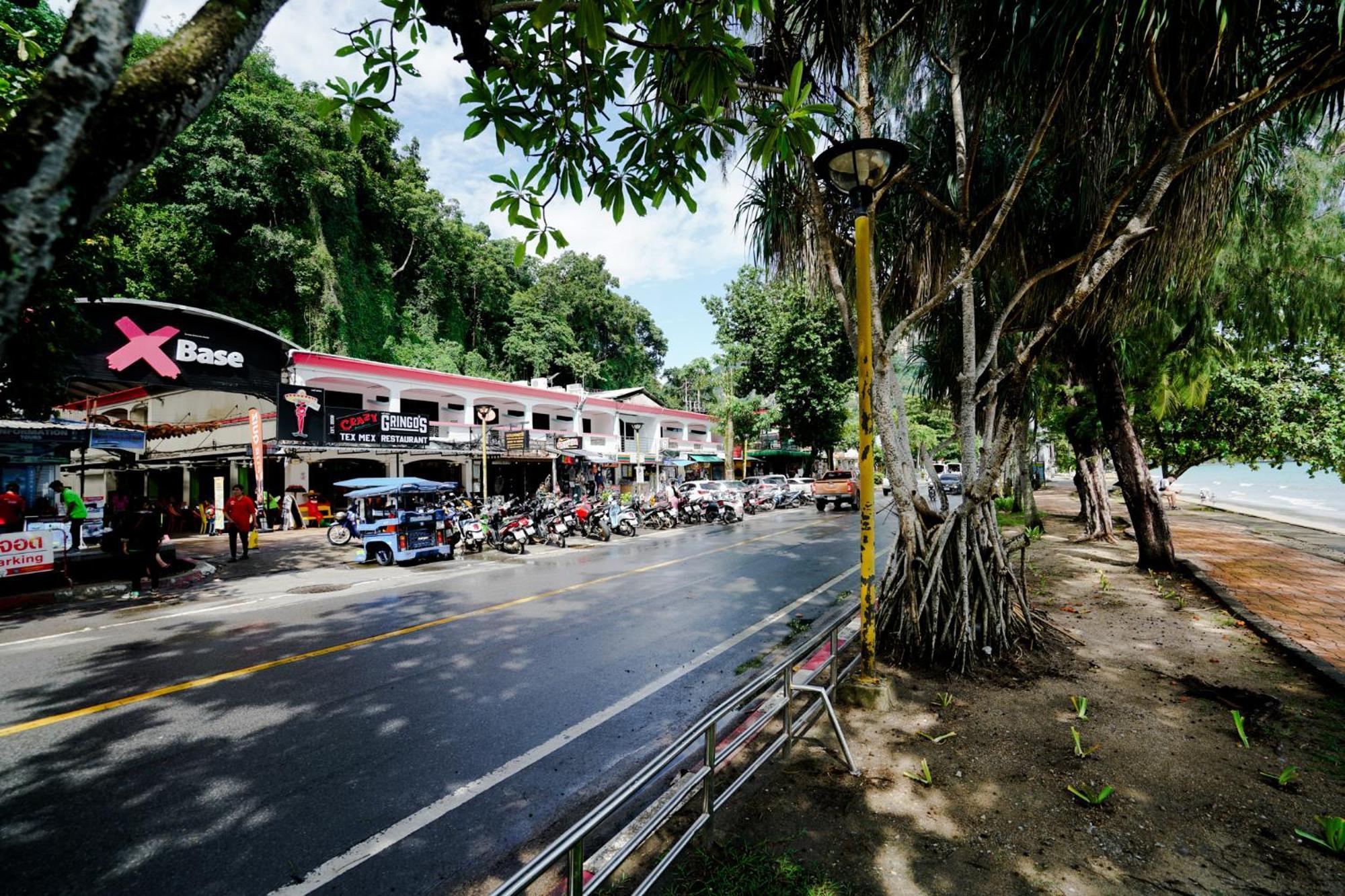 Base Party Hostel Ao Nang Екстериор снимка