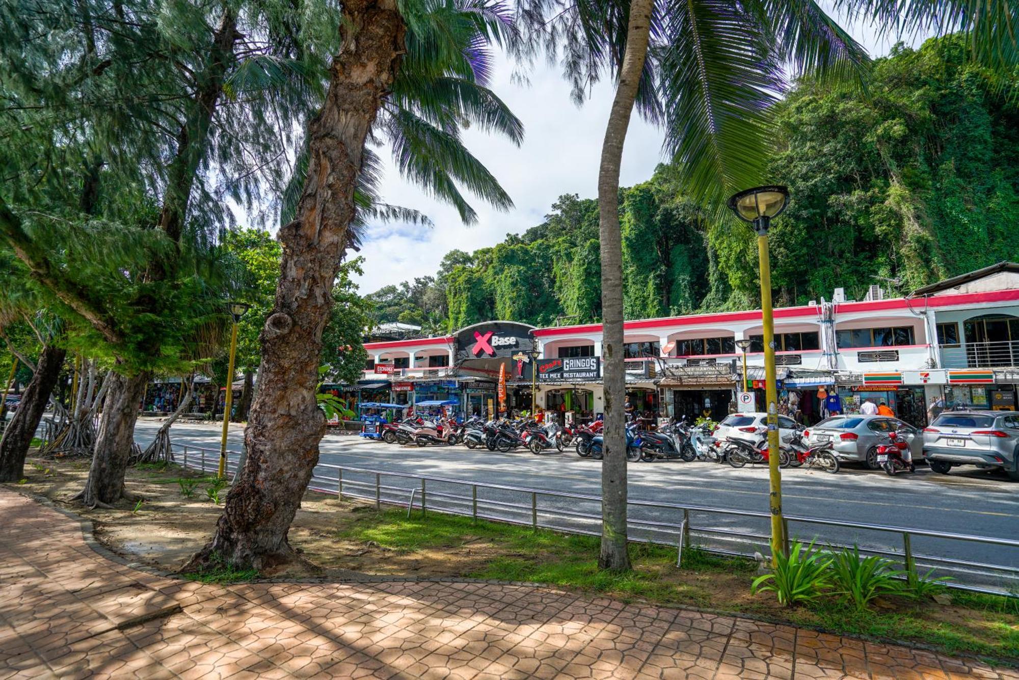 Base Party Hostel Ao Nang Екстериор снимка